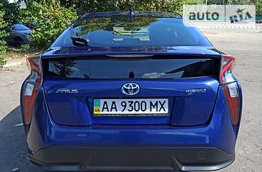 Хетчбек Toyota Prius 2015 в Києві