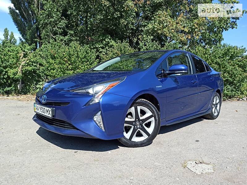 Хетчбек Toyota Prius 2015 в Києві