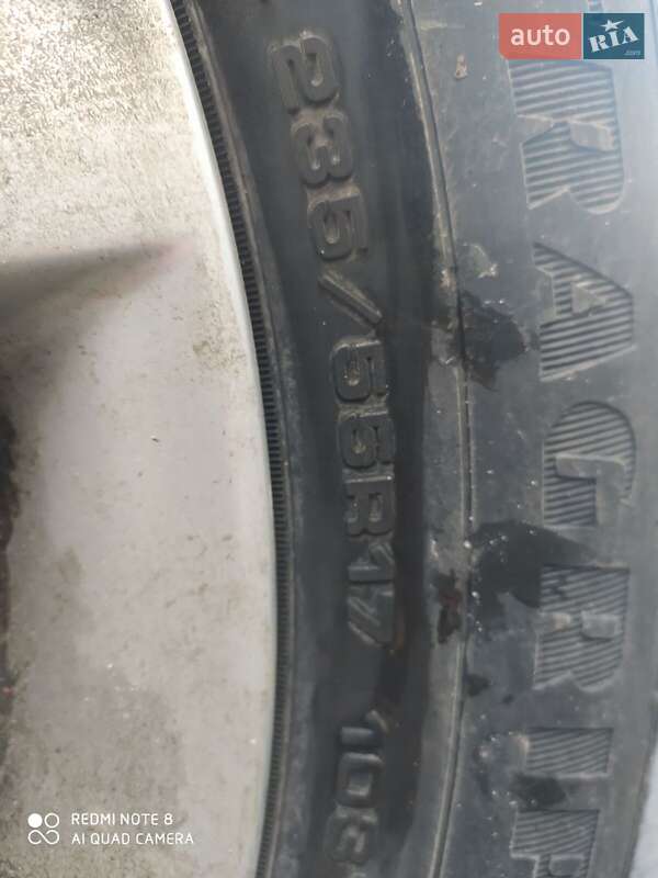 Універсал Toyota Prius 2014 в Чернівцях