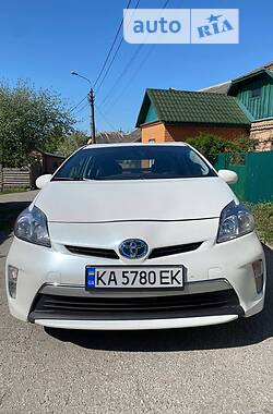 Универсал Toyota Prius 2014 в Киеве