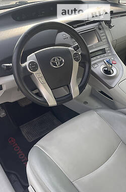 Хетчбек Toyota Prius 2014 в Ізмаїлі