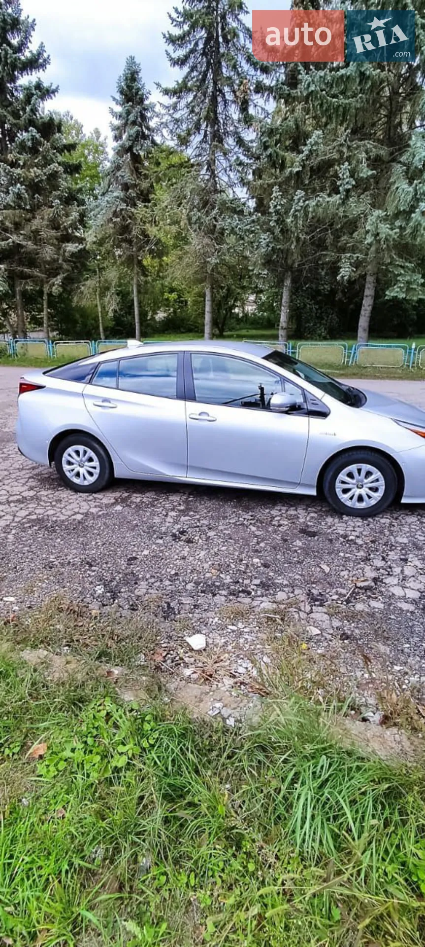 2020 Toyota Prius - фото 1