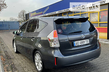 Хетчбек Toyota Prius 2012 в Дніпрі