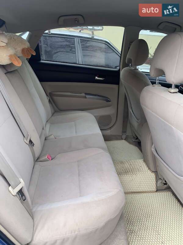 Хетчбек Toyota Prius 2005 в Могилів-Подільському