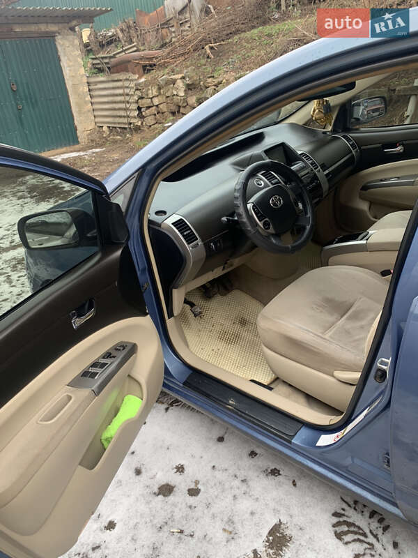 Хетчбек Toyota Prius 2005 в Могилів-Подільському