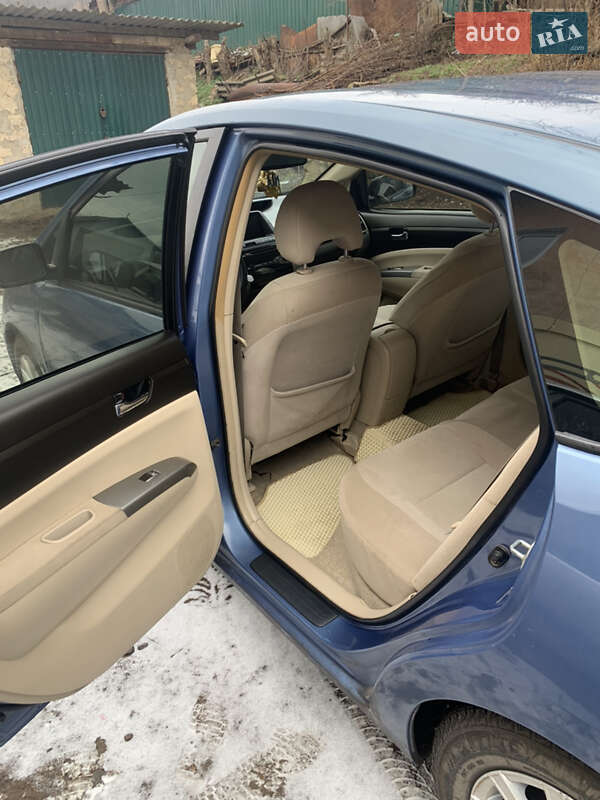 Хетчбек Toyota Prius 2005 в Могилів-Подільському