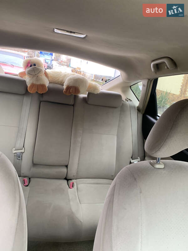 Хетчбек Toyota Prius 2005 в Могилів-Подільському