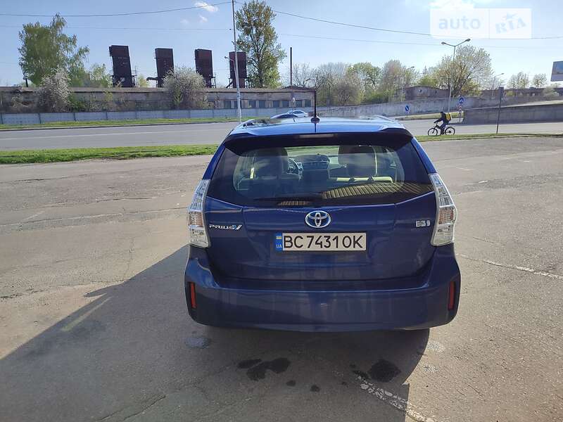 Универсал Toyota Prius 2012 в Львове