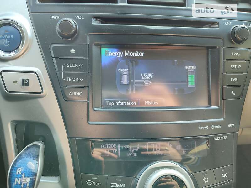 Универсал Toyota Prius 2012 в Львове