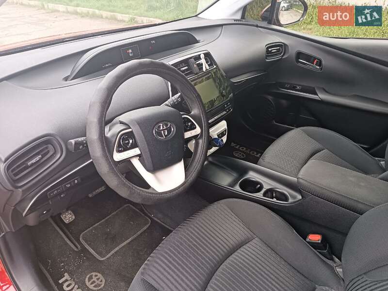 Хэтчбек Toyota Prius 2017 в Ровно фото 11 Хэтчбек Toyota Prius 2017 в Ровно