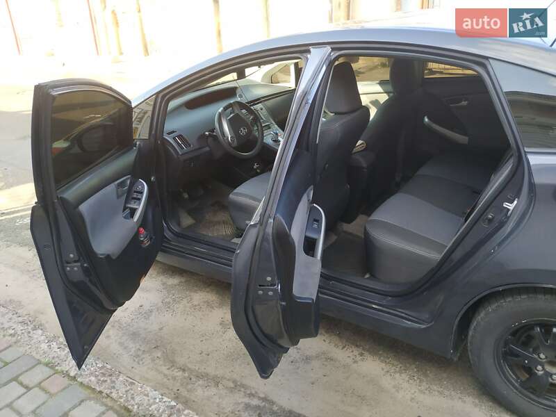 Хэтчбек Toyota Prius 2014 в Стрые