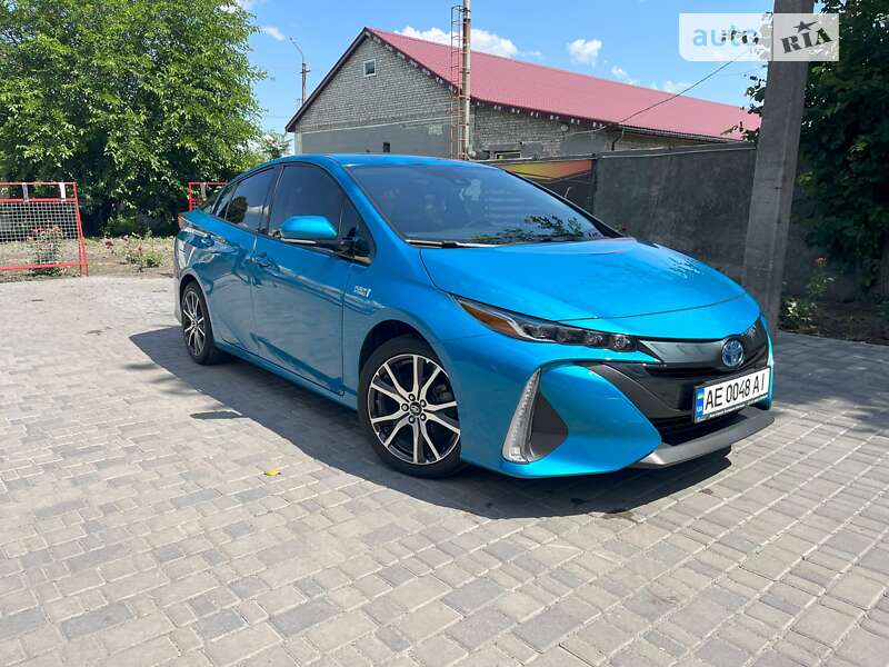 Хэтчбек Toyota Prius 2018 в Киеве