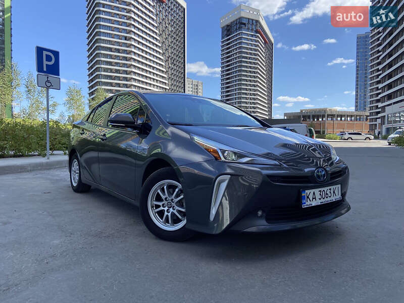 Хетчбек Toyota Prius 2019 в Києві