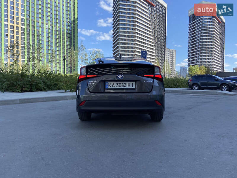 Хетчбек Toyota Prius 2019 в Києві