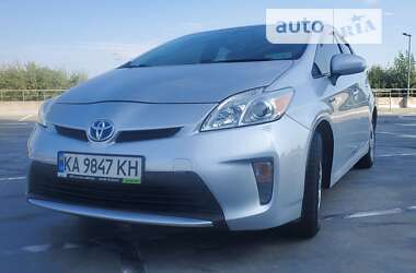 Хэтчбек Toyota Prius 2012 в 