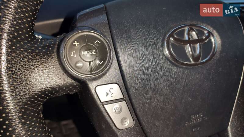 Хетчбек Toyota Prius 2013 в Миколаєві