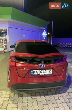 Хэтчбек Toyota Prius 2017 в Львове