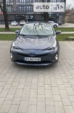 Хетчбек Toyota Prius 2017 в Ужгороді