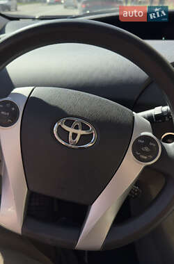 Хэтчбек Toyota Prius 2011 в Киеве