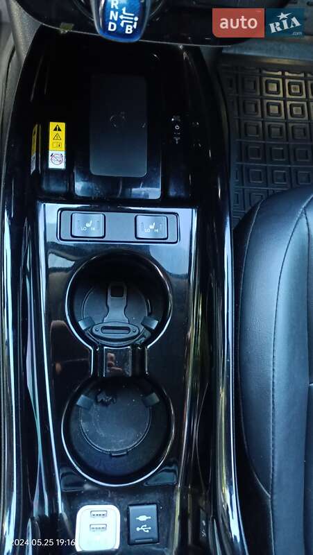 Хетчбек Toyota Prius 2019 в Чубинське