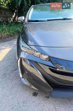 Хэтчбек Toyota Prius 2017 в Киеве