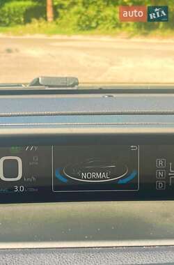 Хэтчбек Toyota Prius 2017 в Киеве