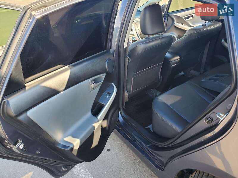 Хетчбек Toyota Prius 2013 в Дніпрі