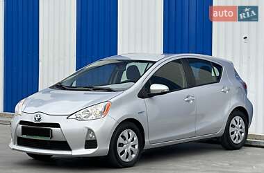 Хэтчбек Toyota Prius 2013 в Одессе