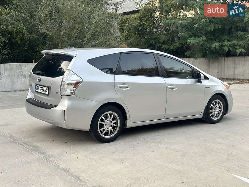 Хетчбек Toyota Prius 2014 в Києві