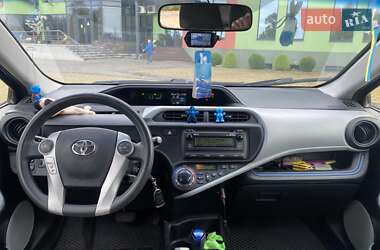 Хэтчбек Toyota Prius 2012 в Луцке