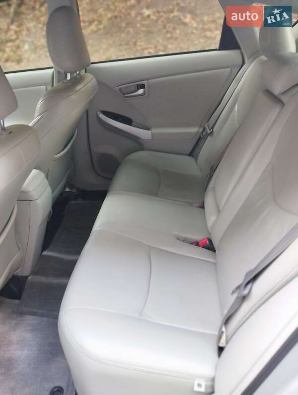 Хэтчбек Toyota Prius 2013 в Киеве фото 5 Хэтчбек Toyota Prius 2013 в Киеве