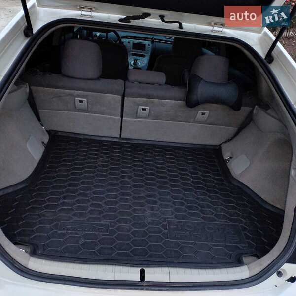 Хетчбек Toyota Prius 2012 в Миколаєві