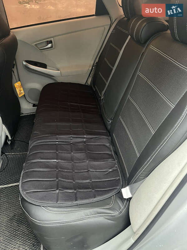 Хетчбек Toyota Prius 2015 в Києві