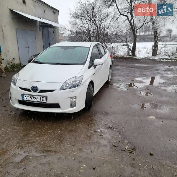 Хэтчбек Toyota Prius 2010 в Калуше