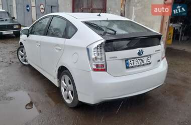 Хэтчбек Toyota Prius 2010 в Калуше