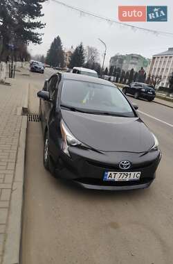 Хетчбек Toyota Prius 2016 в Івано-Франківську