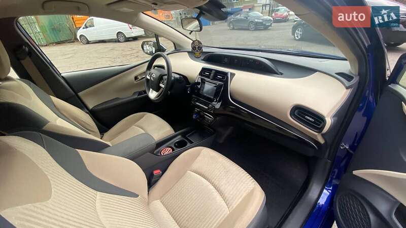 Хэтчбек Toyota Prius 2017 в Одессе