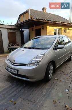 Хэтчбек Toyota Prius 2005 в 