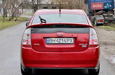 Хэтчбек Toyota Prius 2009 в 