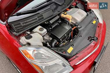 Хэтчбек Toyota Prius 2009 в 