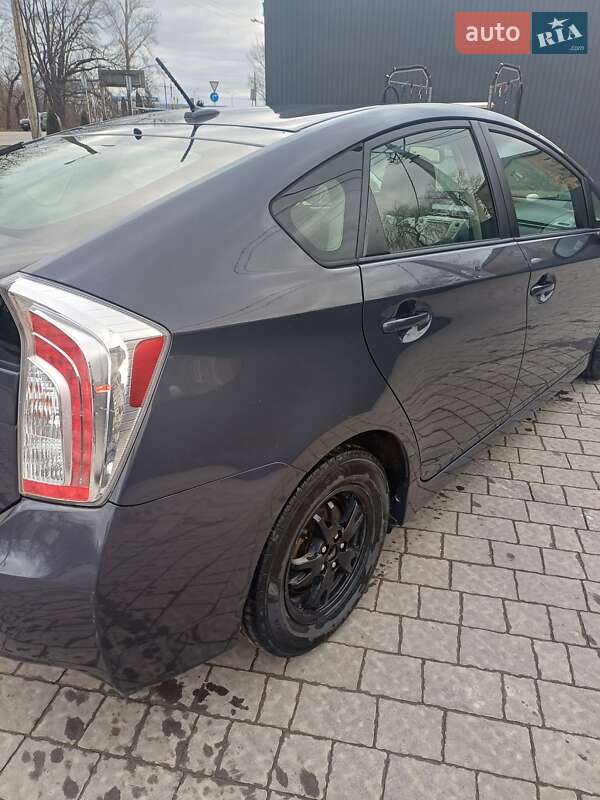 Хэтчбек Toyota Prius 2013 в Ивано-Франковске