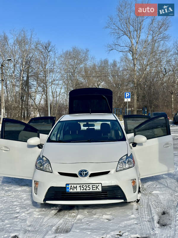 Хэтчбек Toyota Prius 2012 в Киеве