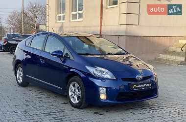 Хэтчбек Toyota Prius 2010 в 