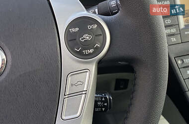 Хэтчбек Toyota Prius 2010 в 