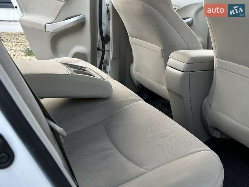 Хетчбек Toyota Prius 2012 в Одесі