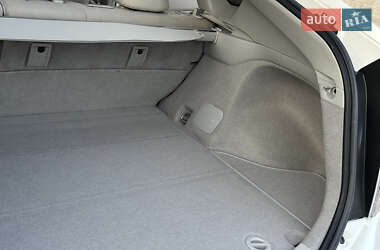 Хэтчбек Toyota Prius 2012 в 