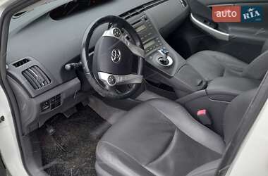 Хетчбек Toyota Prius 2010 в 