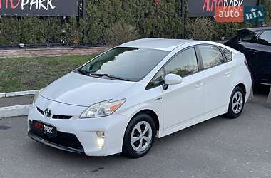 Хэтчбек Toyota Prius 2013 в 
