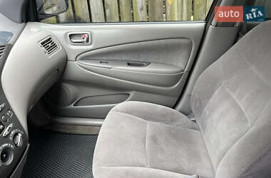 Седан Toyota Prius 2001 в 
