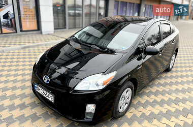 Хэтчбек Toyota Prius 2011 в 